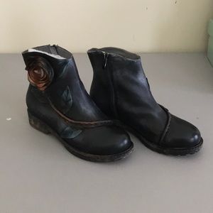 Woman’s boots